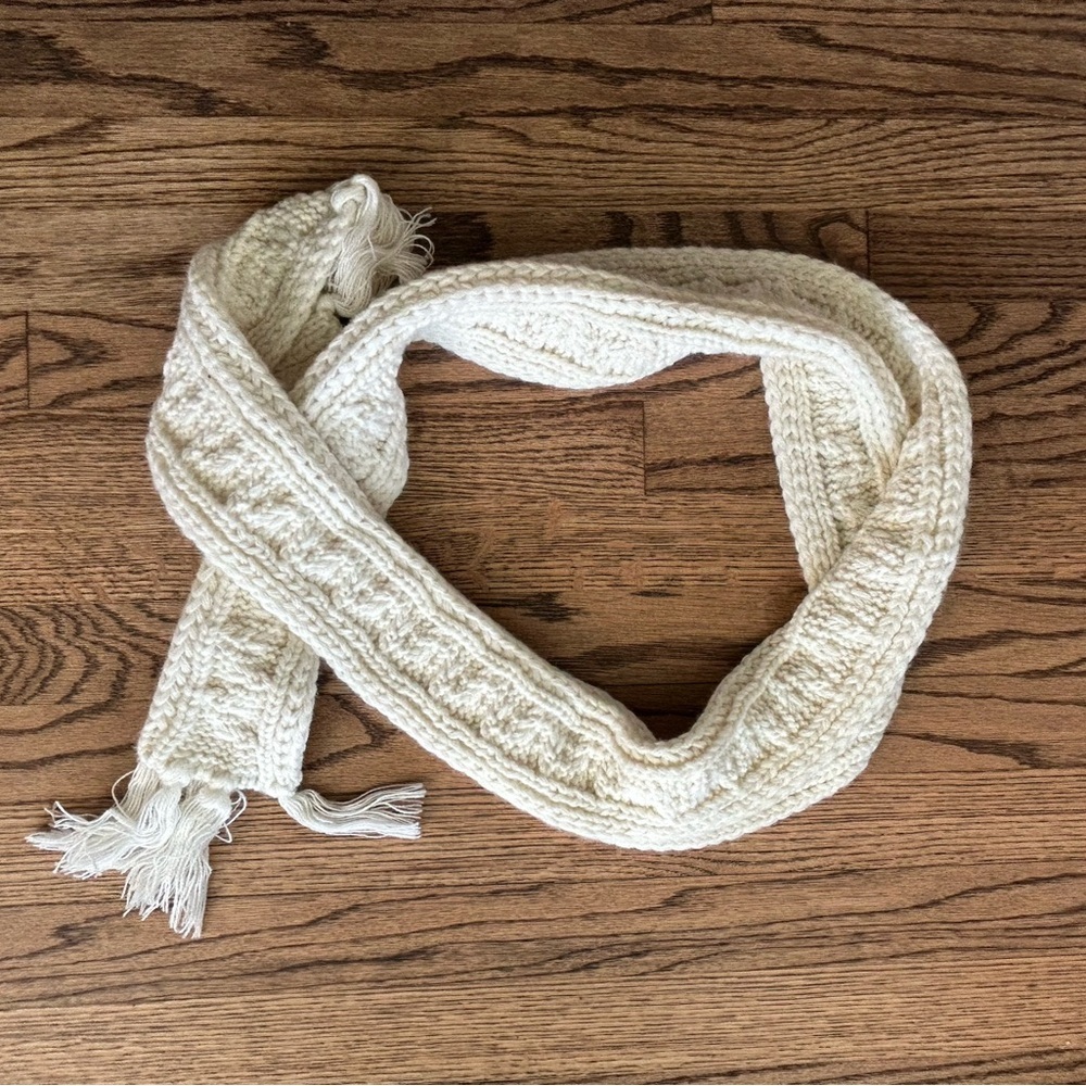 Joe Boxer Cream Color  Knit Scarf‎ w/ Tassel